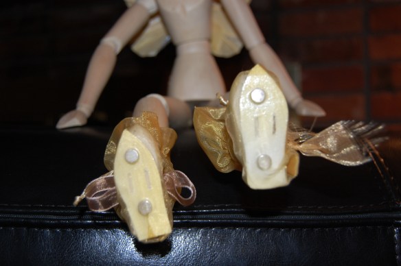 see-magicshoes Magic Magnetic Gold Shoes