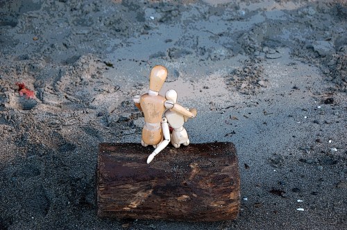 Tall & Grande spend a day at the beach